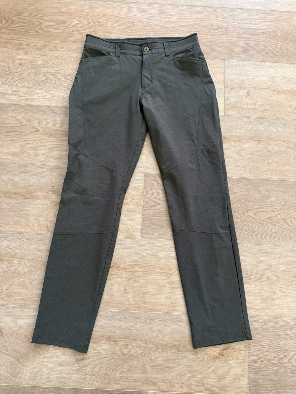 KĂHL Deceptr Tapered Performance Pants Mens 33x34 Dark Taupe